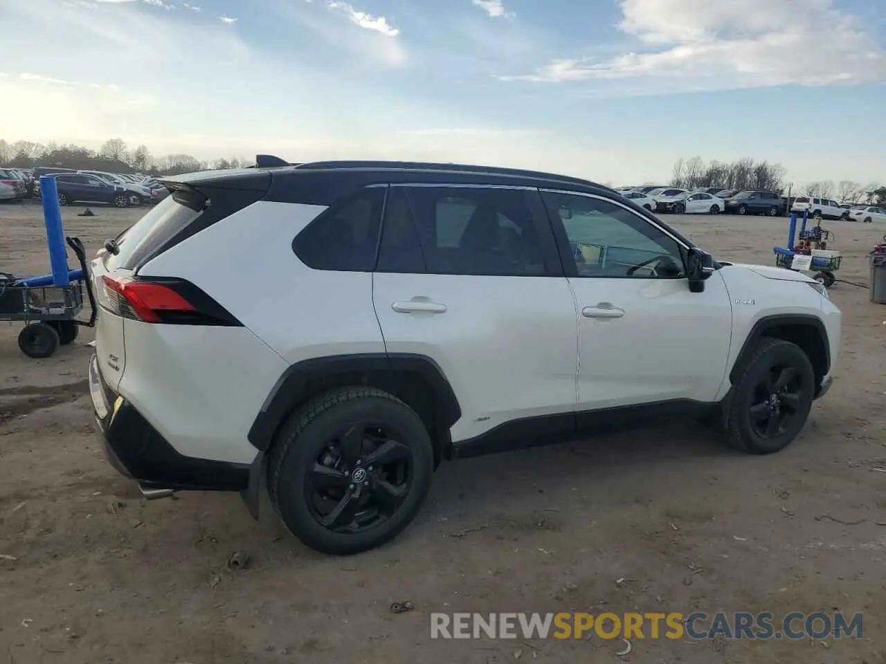 3 Photograph of a damaged car 2T3E6RFV1LW002030 TOYOTA RAV4 2020