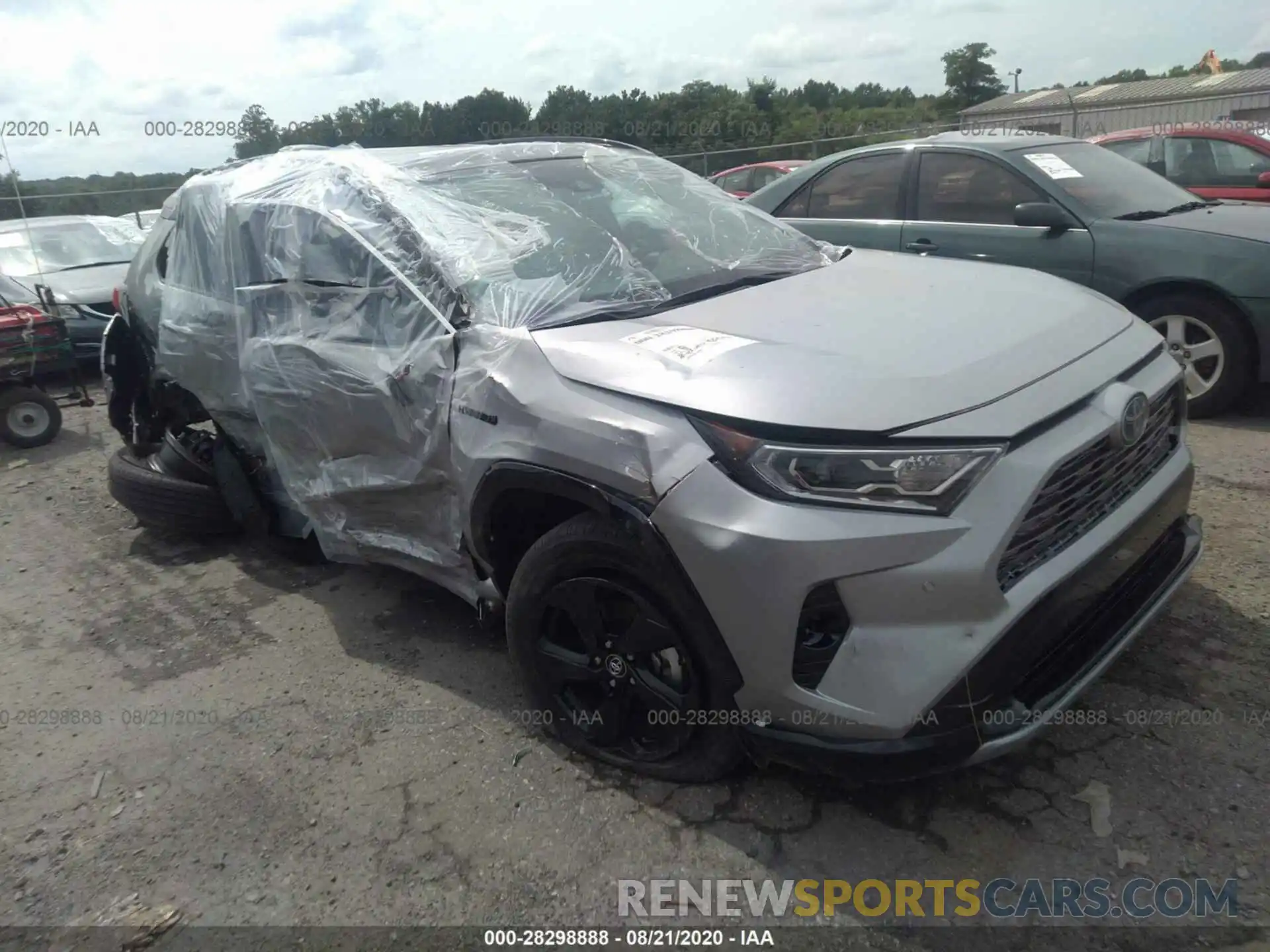 1 Photograph of a damaged car 2T3EWRFV0LW047248 TOYOTA RAV4 2020