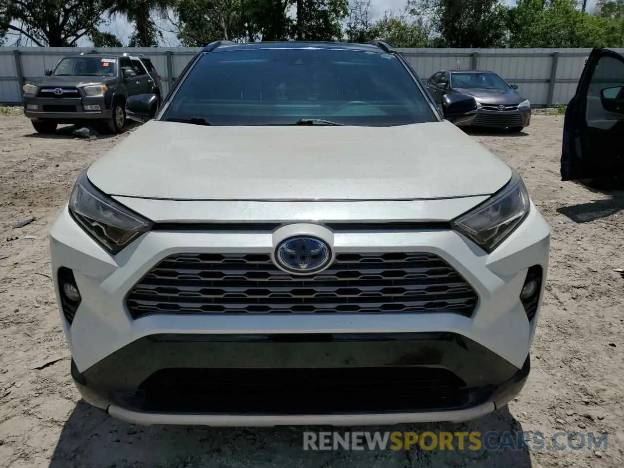 5 Photograph of a damaged car 2T3EWRFV0LW064826 TOYOTA RAV4 2020