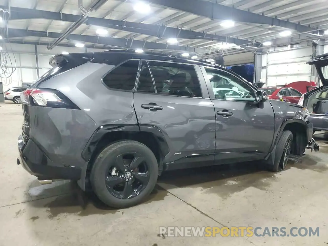3 Photograph of a damaged car 2T3EWRFV0LW066513 TOYOTA RAV4 2020