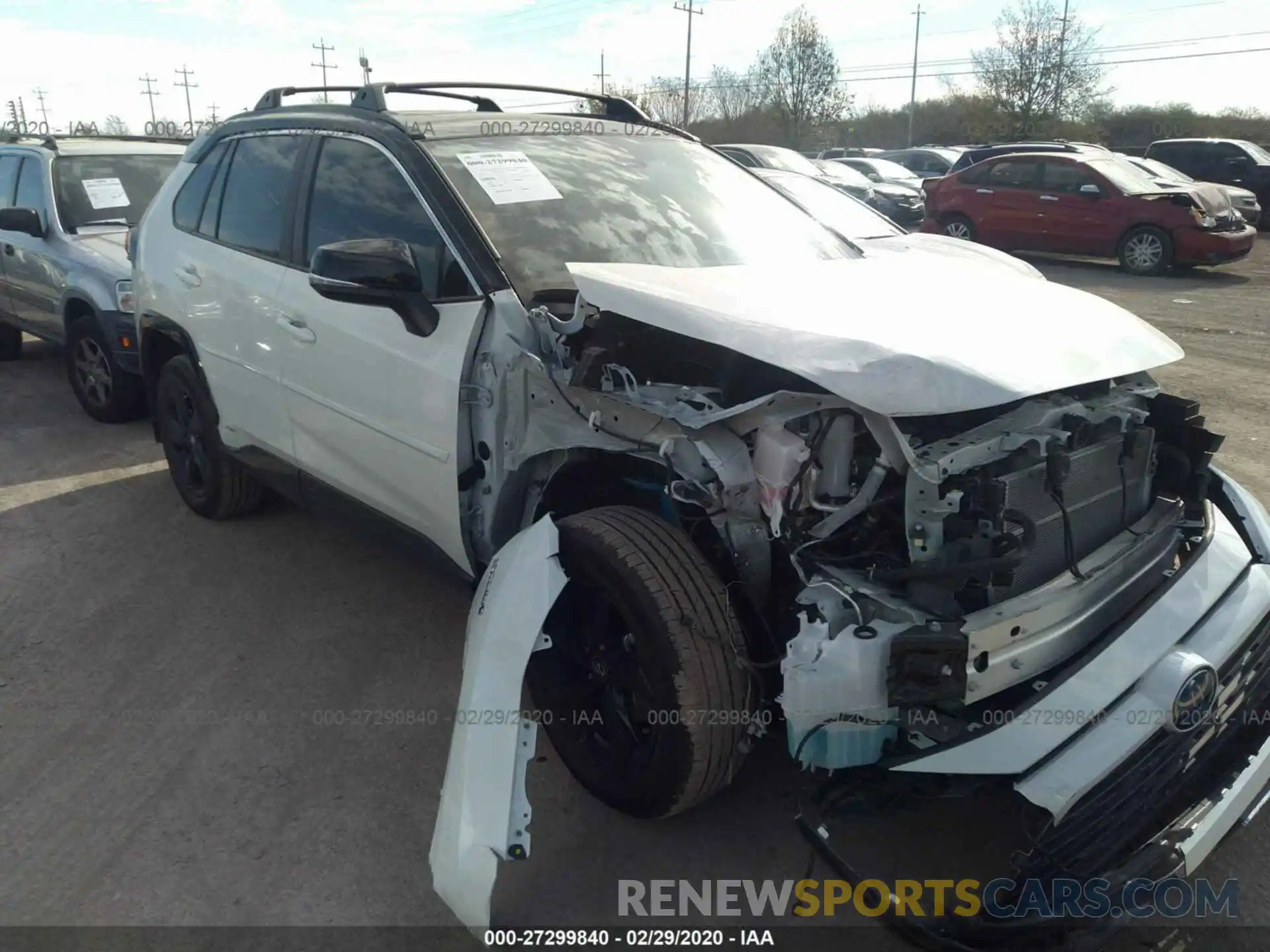 1 Photograph of a damaged car 2T3EWRFV1LW059411 TOYOTA RAV4 2020