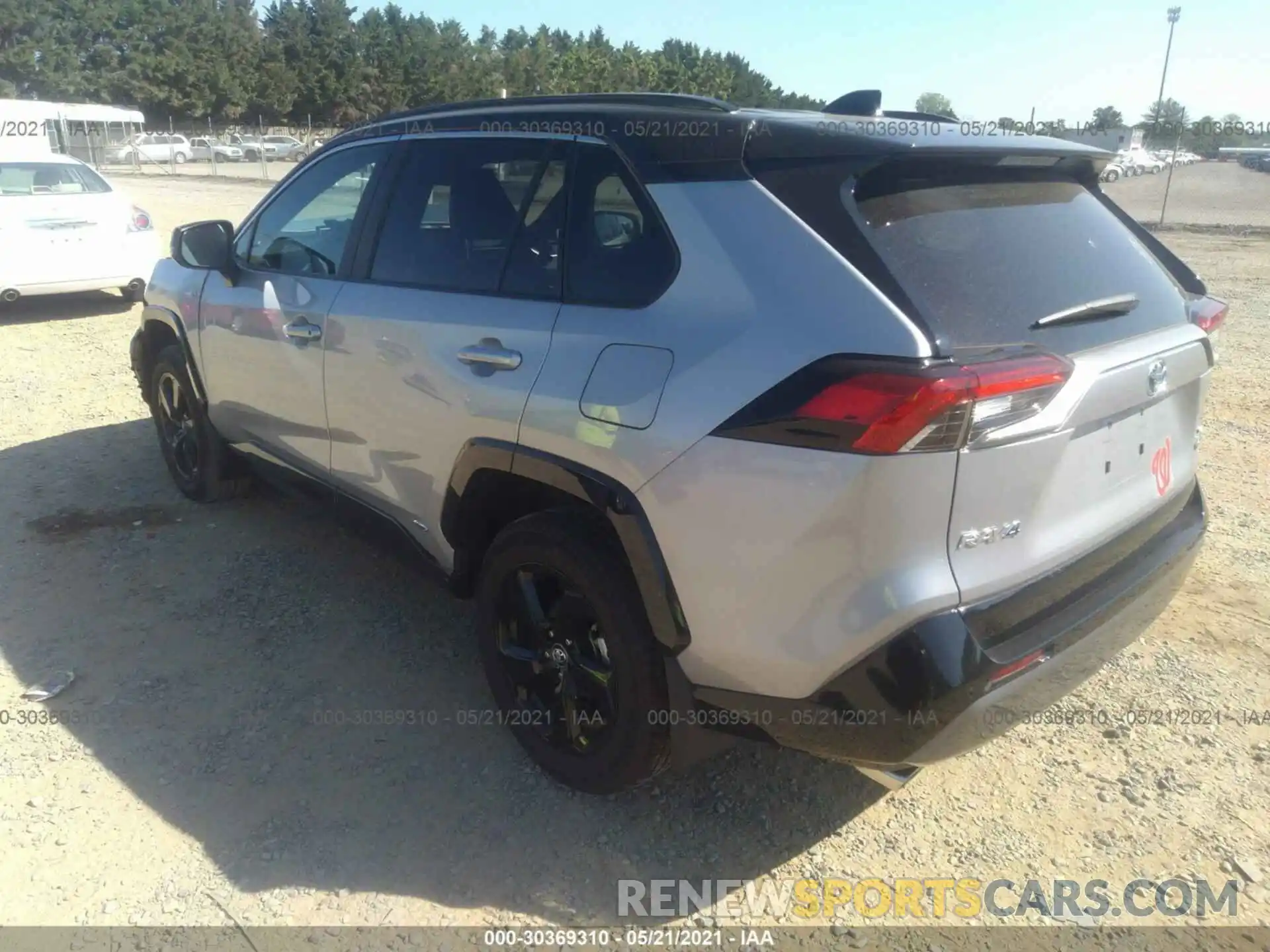 3 Photograph of a damaged car 2T3EWRFV1LW091727 TOYOTA RAV4 2020