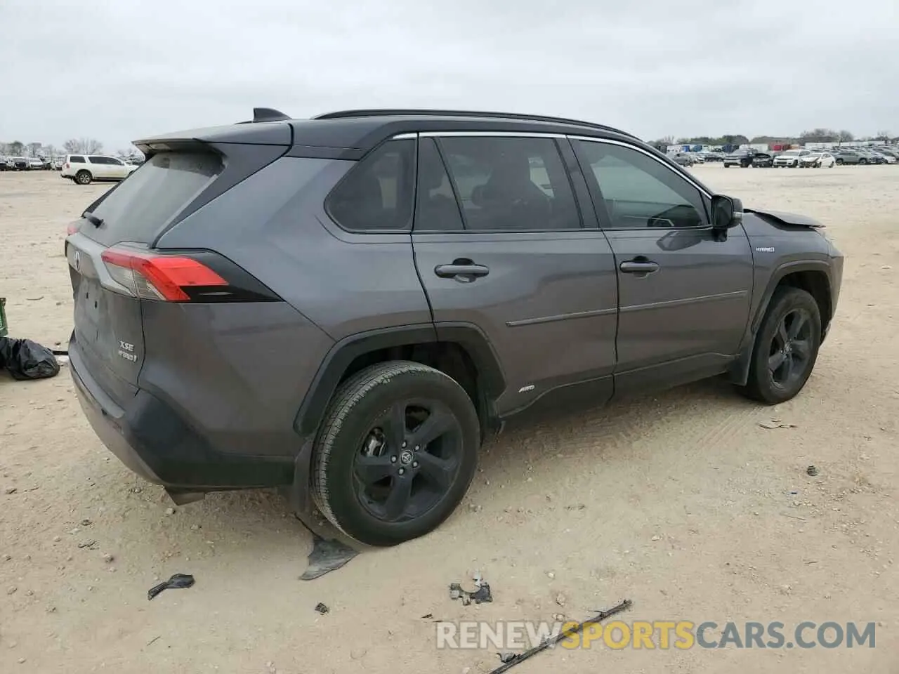 3 Photograph of a damaged car 2T3EWRFV1LW099553 TOYOTA RAV4 2020