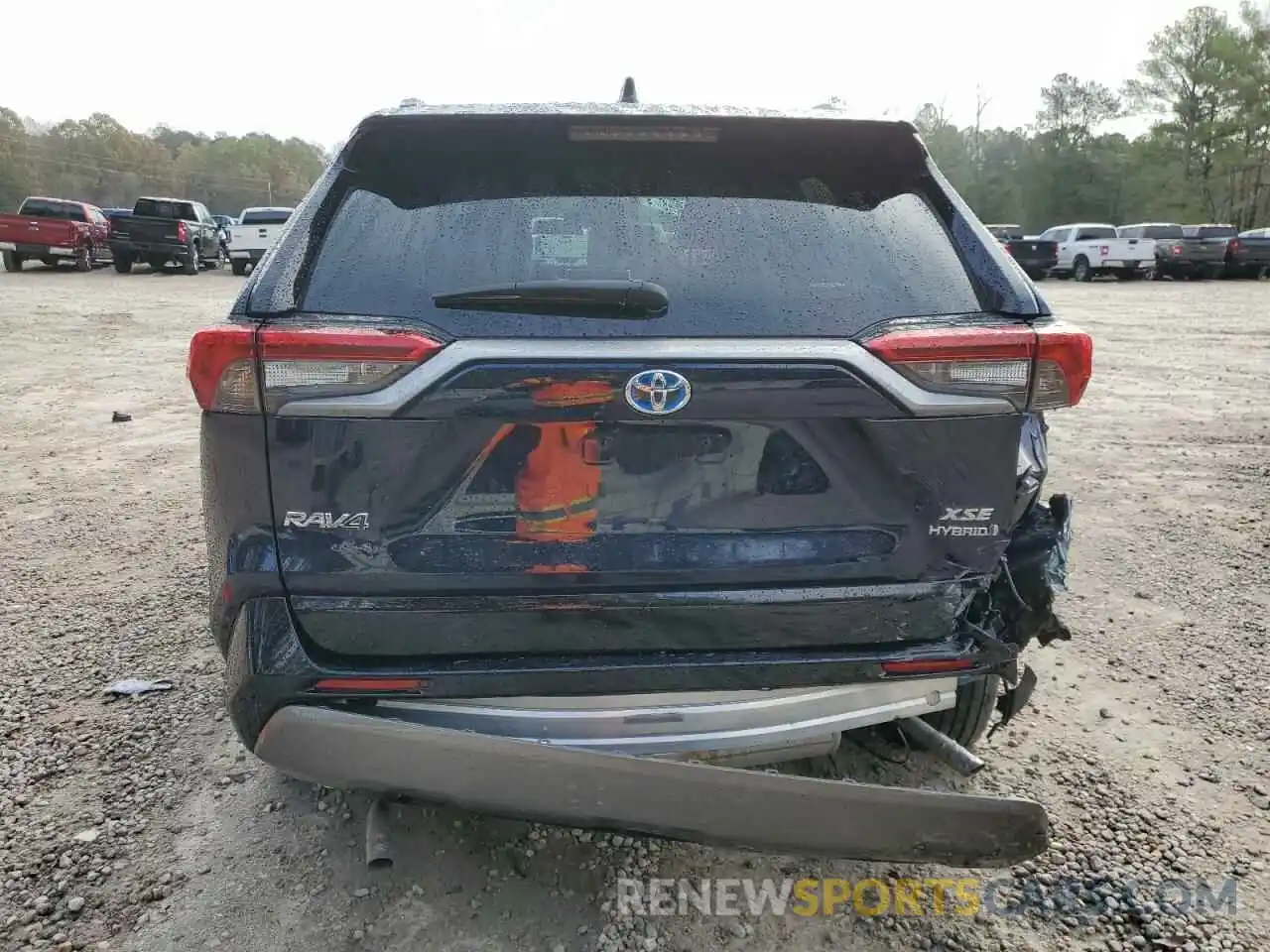 6 Photograph of a damaged car 2T3EWRFV2LW098623 TOYOTA RAV4 2020