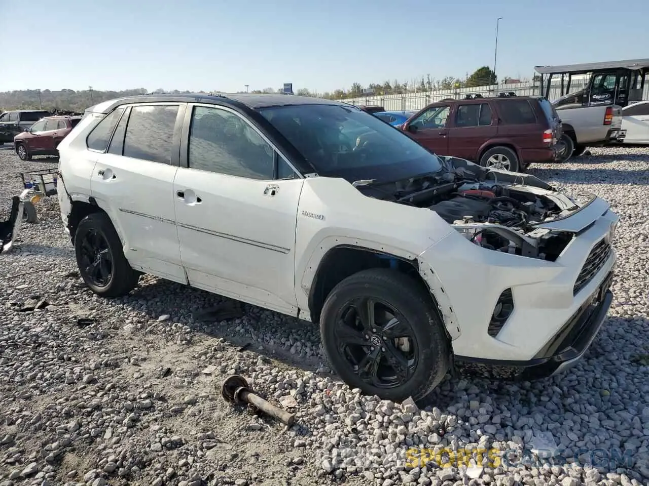 4 Photograph of a damaged car 2T3EWRFV3LW055618 TOYOTA RAV4 2020