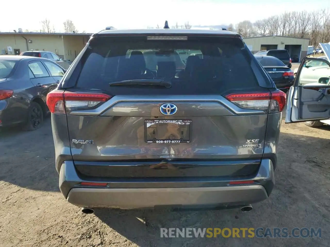 6 Photograph of a damaged car 2T3EWRFV3LW077344 TOYOTA RAV4 2020