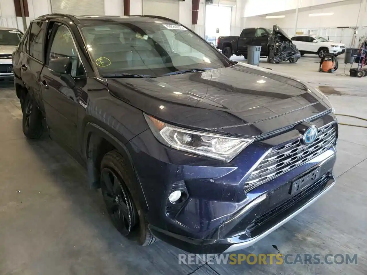 1 Photograph of a damaged car 2T3EWRFV4LW099756 TOYOTA RAV4 2020