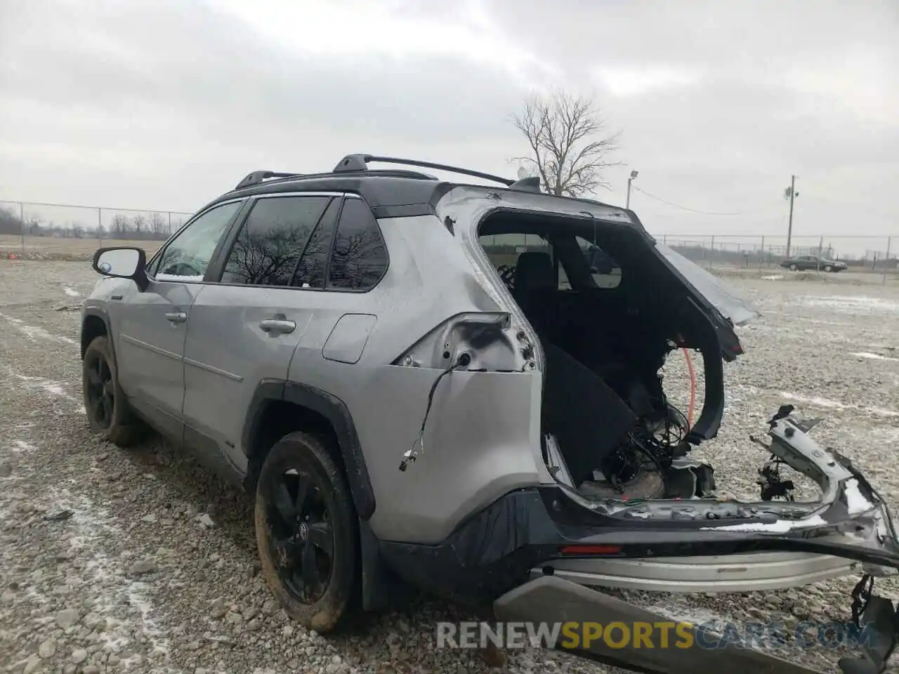 3 Photograph of a damaged car 2T3EWRFV5LW064384 TOYOTA RAV4 2020