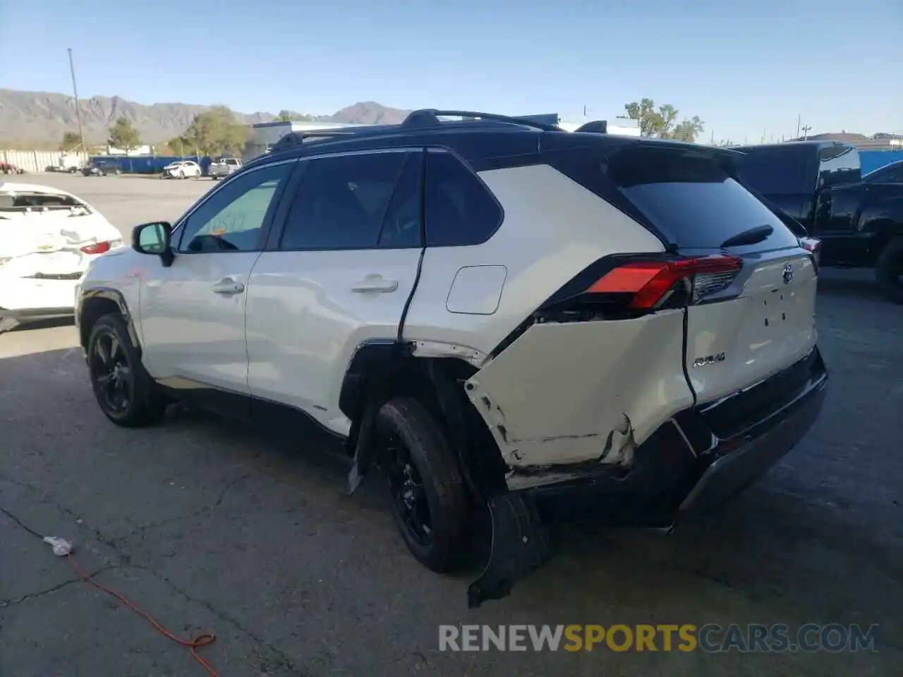 3 Photograph of a damaged car 2T3EWRFV5LW074266 TOYOTA RAV4 2020