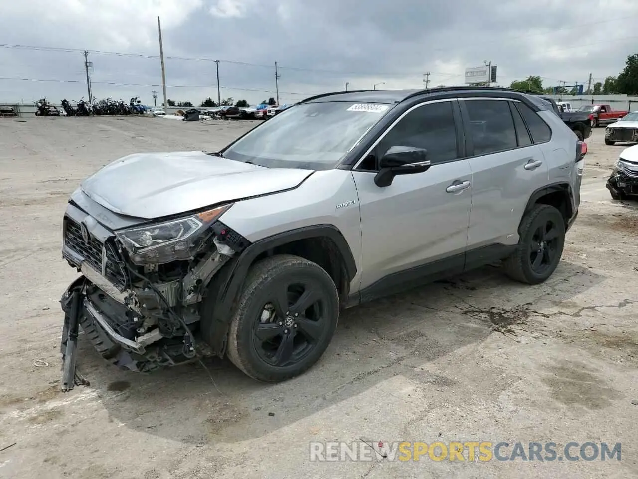 1 Photograph of a damaged car 2T3EWRFV5LW077846 TOYOTA RAV4 2020