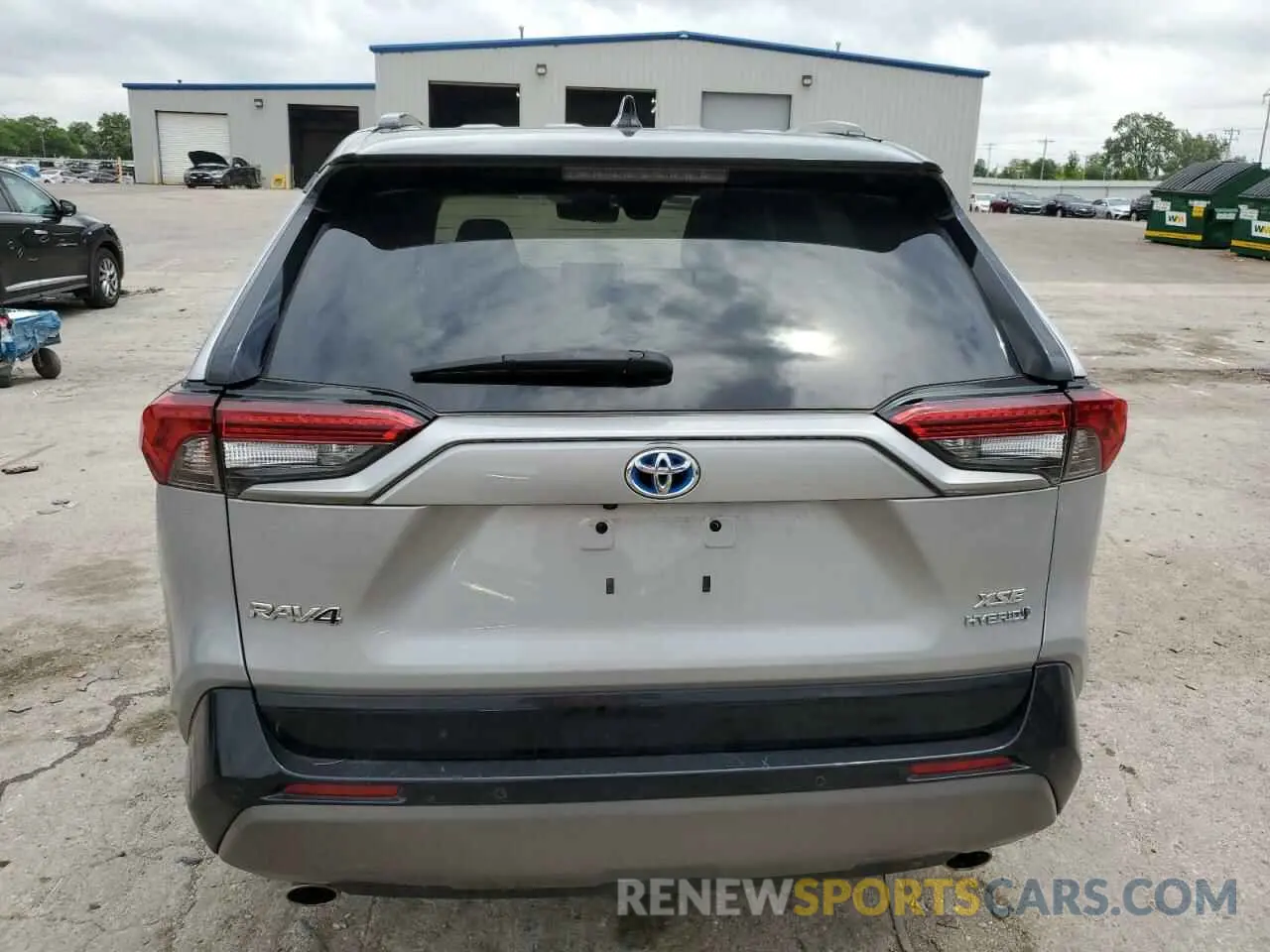 6 Photograph of a damaged car 2T3EWRFV5LW077846 TOYOTA RAV4 2020