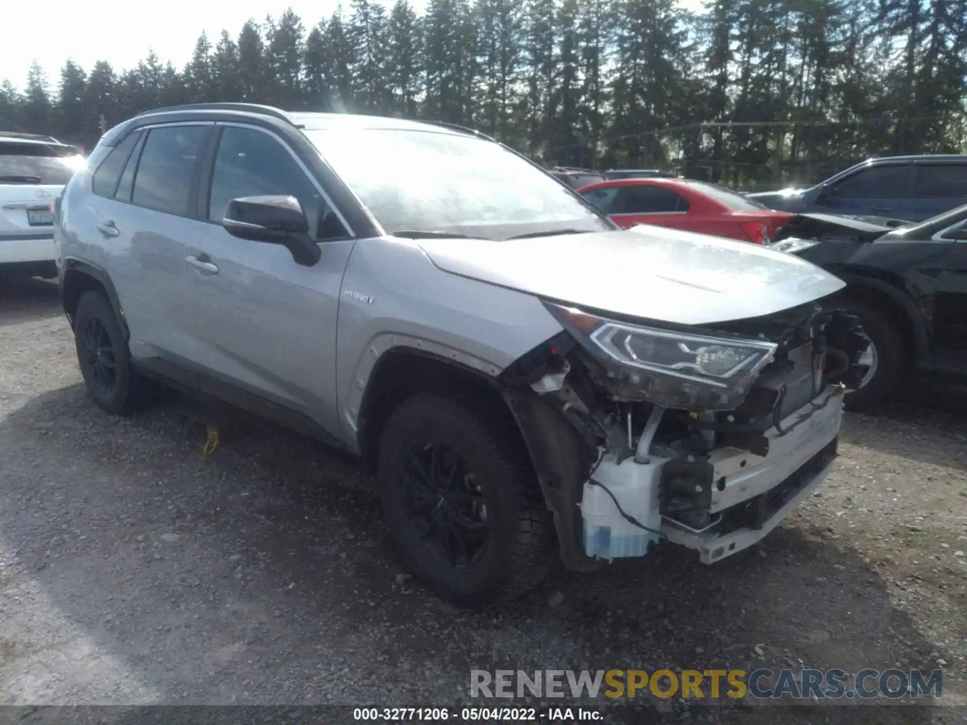 1 Photograph of a damaged car 2T3EWRFV5LW098096 TOYOTA RAV4 2020