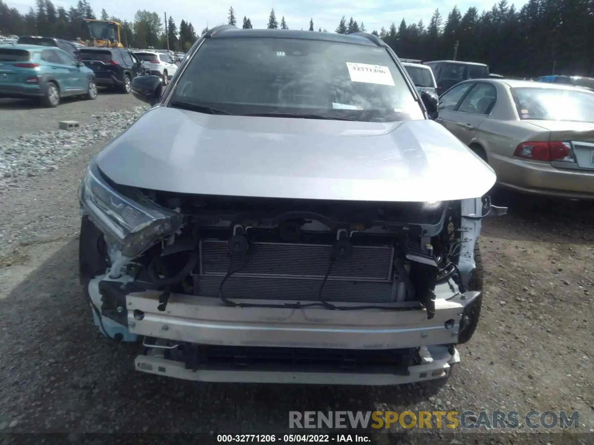 6 Photograph of a damaged car 2T3EWRFV5LW098096 TOYOTA RAV4 2020