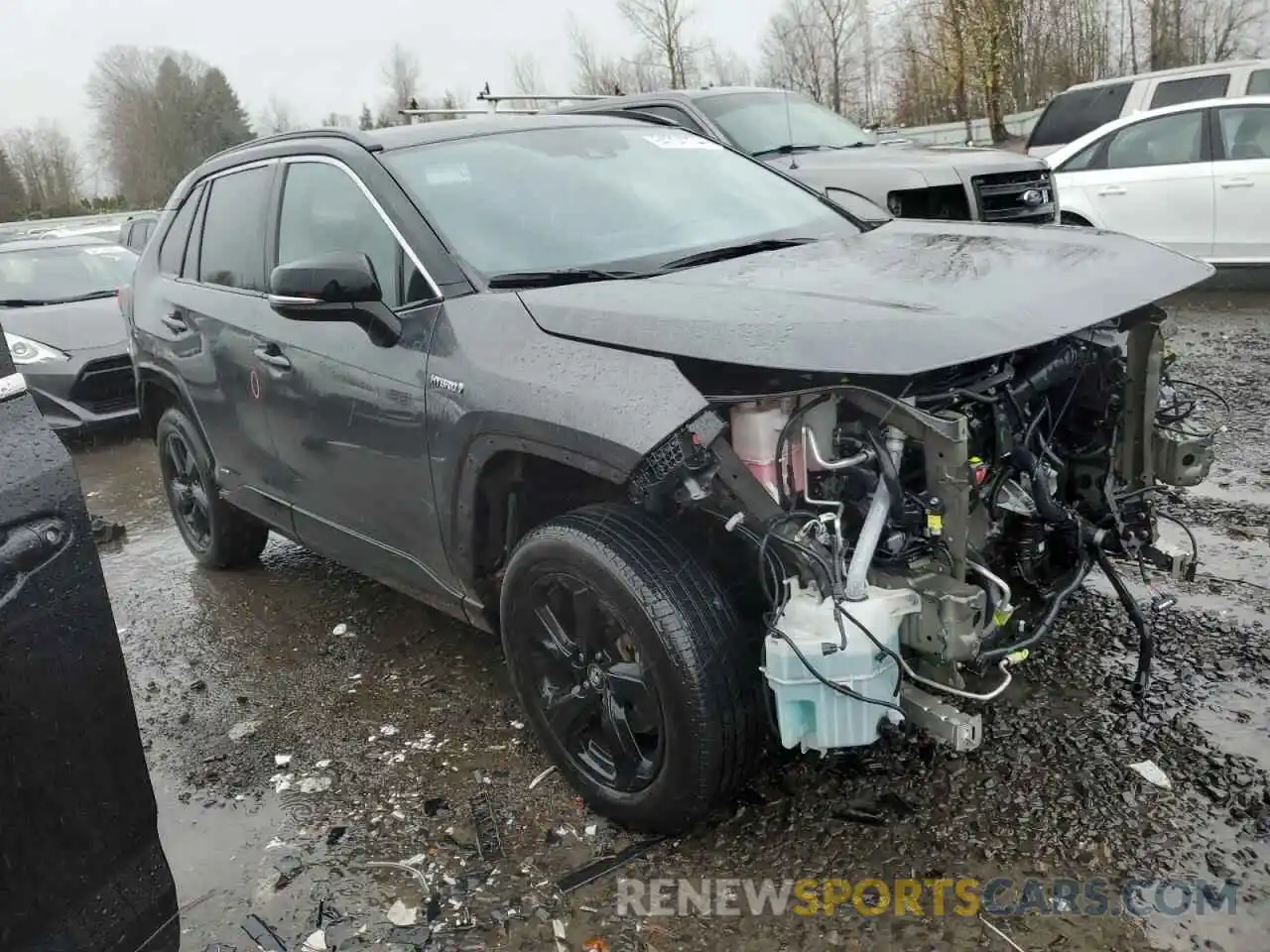 4 Photograph of a damaged car 2T3EWRFV6LW062854 TOYOTA RAV4 2020