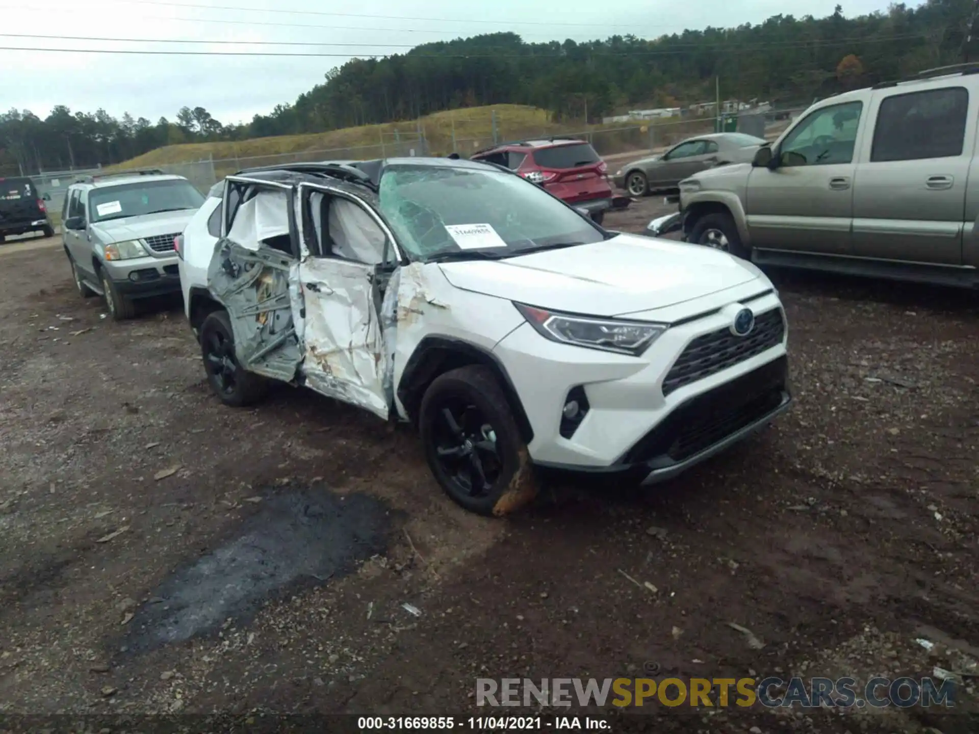 1 Photograph of a damaged car 2T3EWRFV6LW079119 TOYOTA RAV4 2020