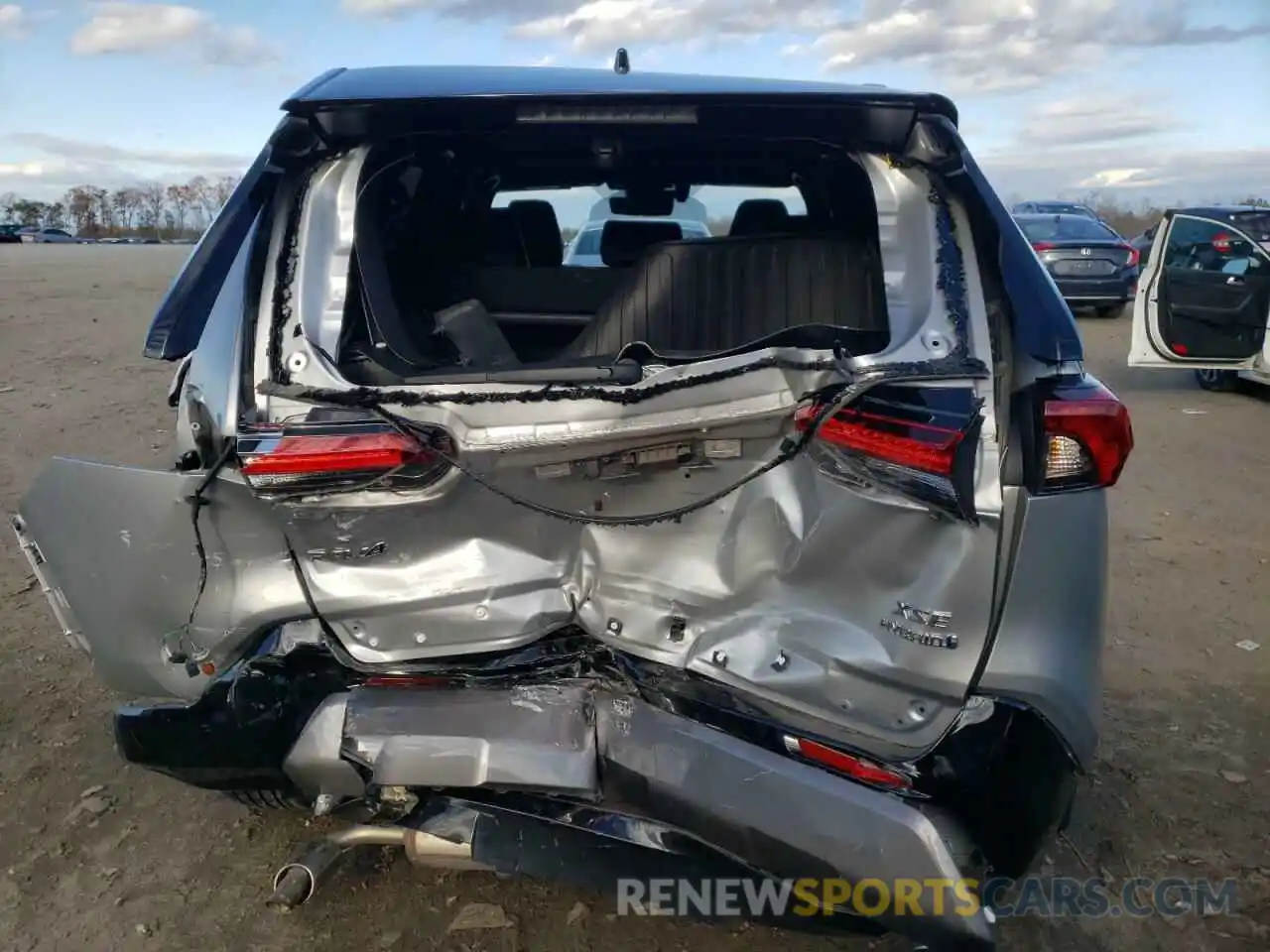 6 Photograph of a damaged car 2T3EWRFV6LW094753 TOYOTA RAV4 2020