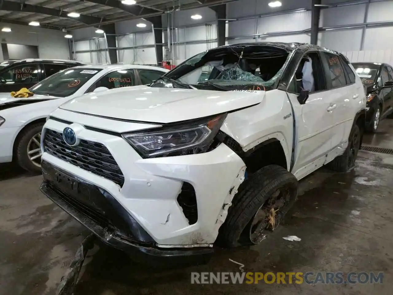 2 Photograph of a damaged car 2T3EWRFV7LW084023 TOYOTA RAV4 2020