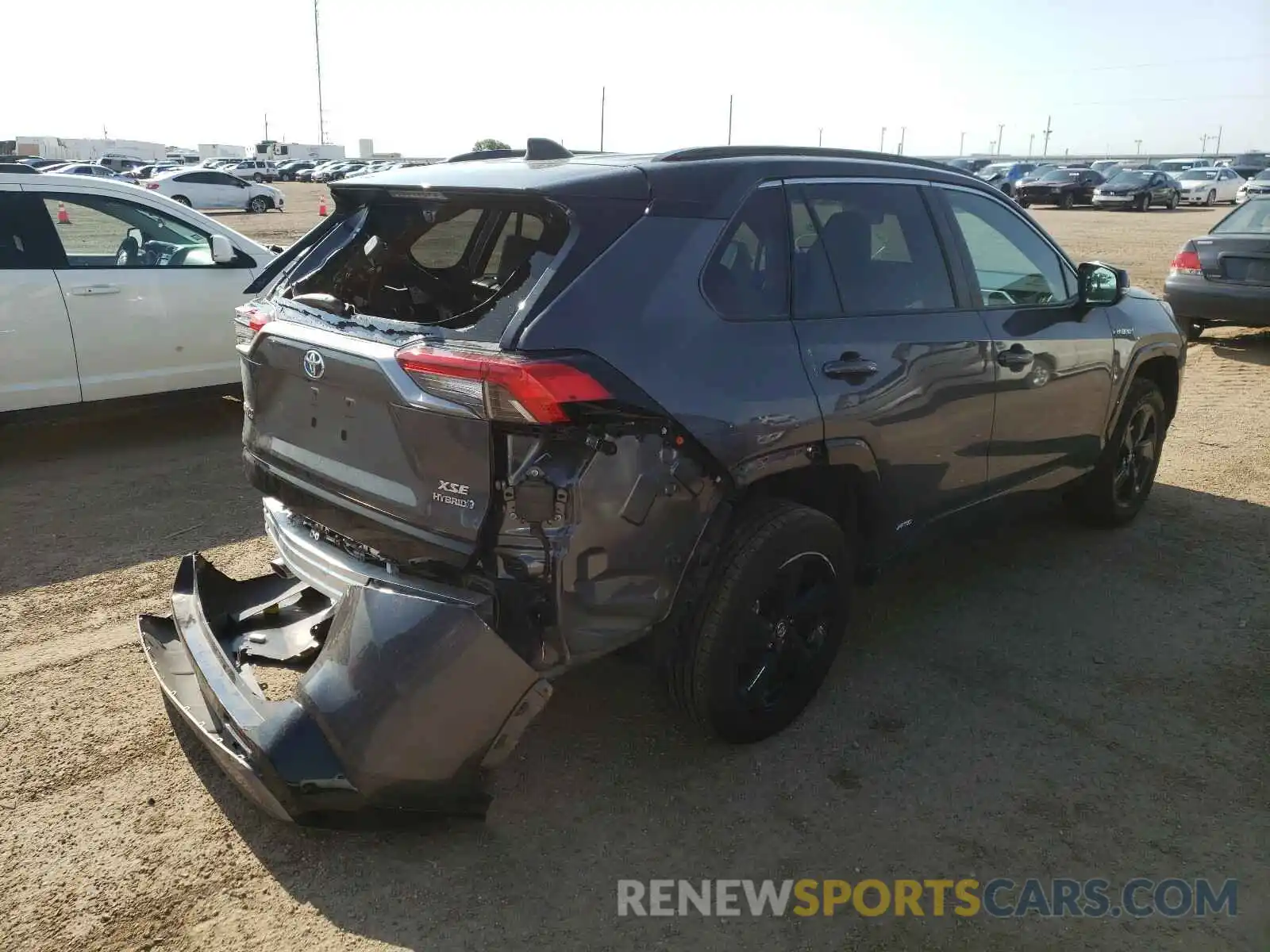 4 Photograph of a damaged car 2T3EWRFV8LW058255 TOYOTA RAV4 2020