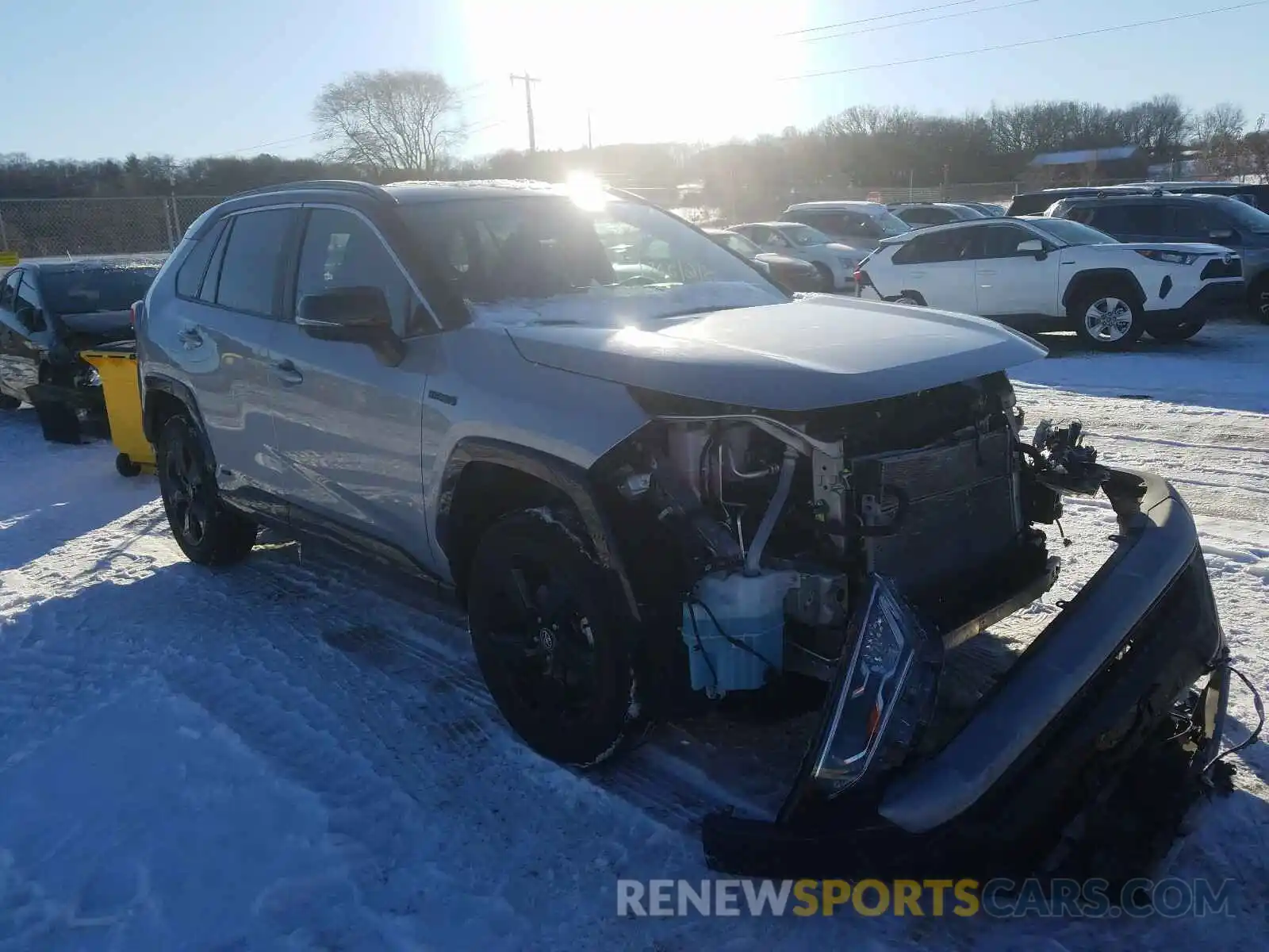 1 Photograph of a damaged car 2T3EWRFV8LW064587 TOYOTA RAV4 2020