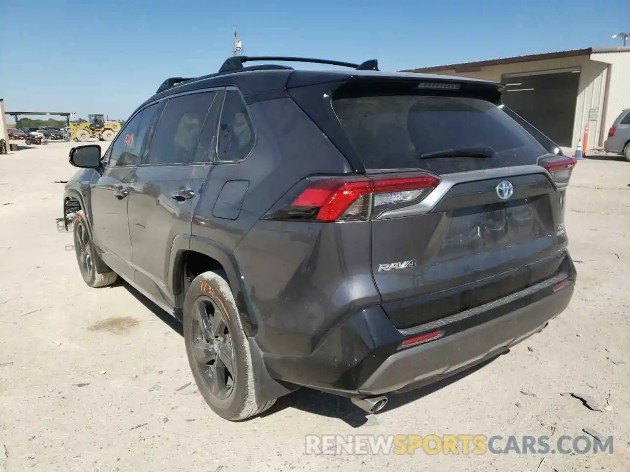 3 Photograph of a damaged car 2T3EWRFV8LW085147 TOYOTA RAV4 2020