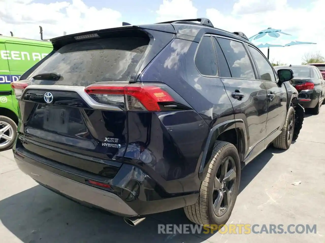 4 Photograph of a damaged car 2T3EWRFV8LW096360 TOYOTA RAV4 2020