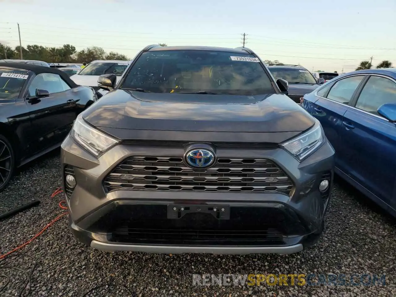 5 Photograph of a damaged car 2T3EWRFV9LW072584 TOYOTA RAV4 2020