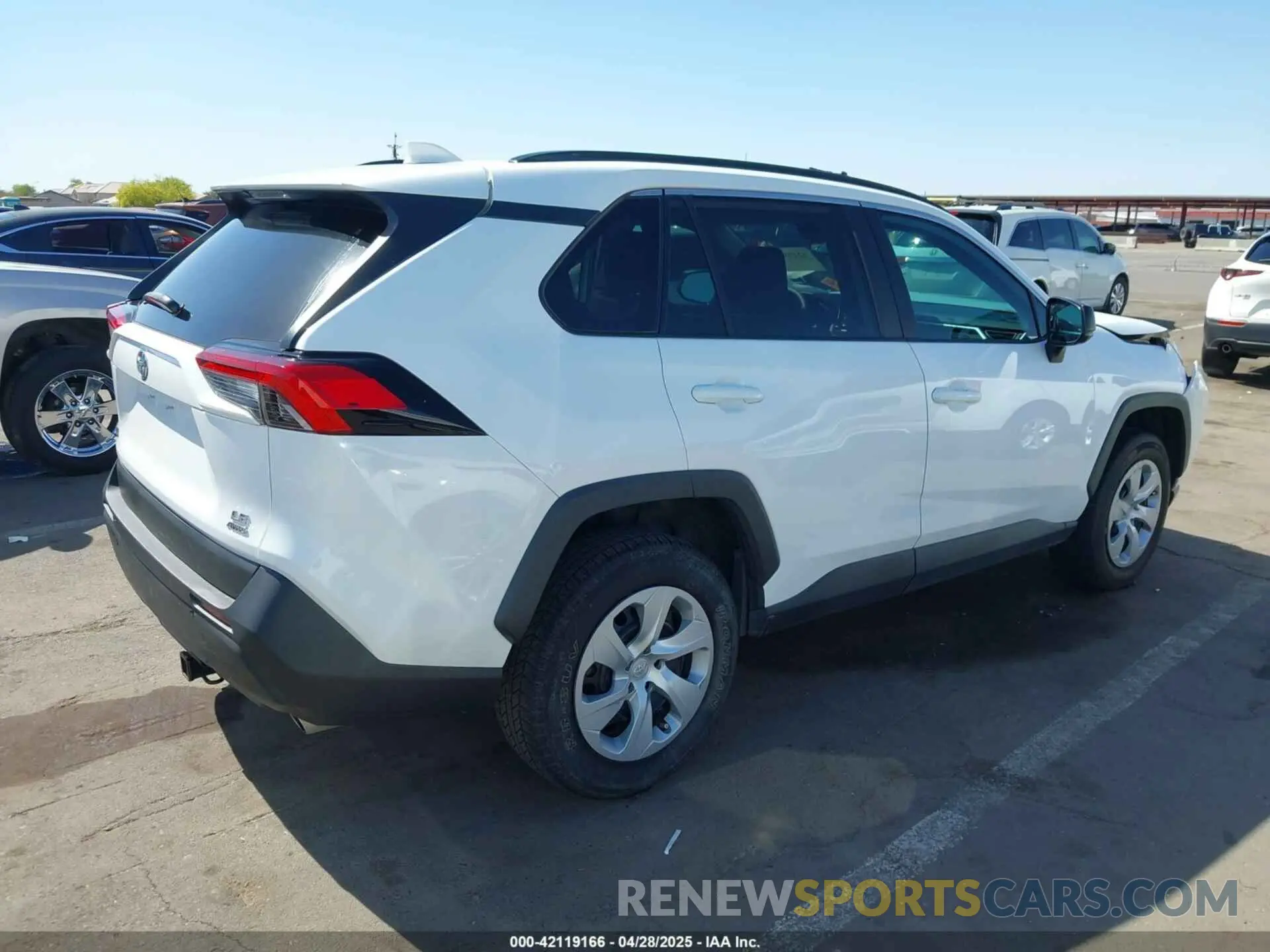 4 Photograph of a damaged car 2T3F1RFV0LC090346 TOYOTA RAV4 2020