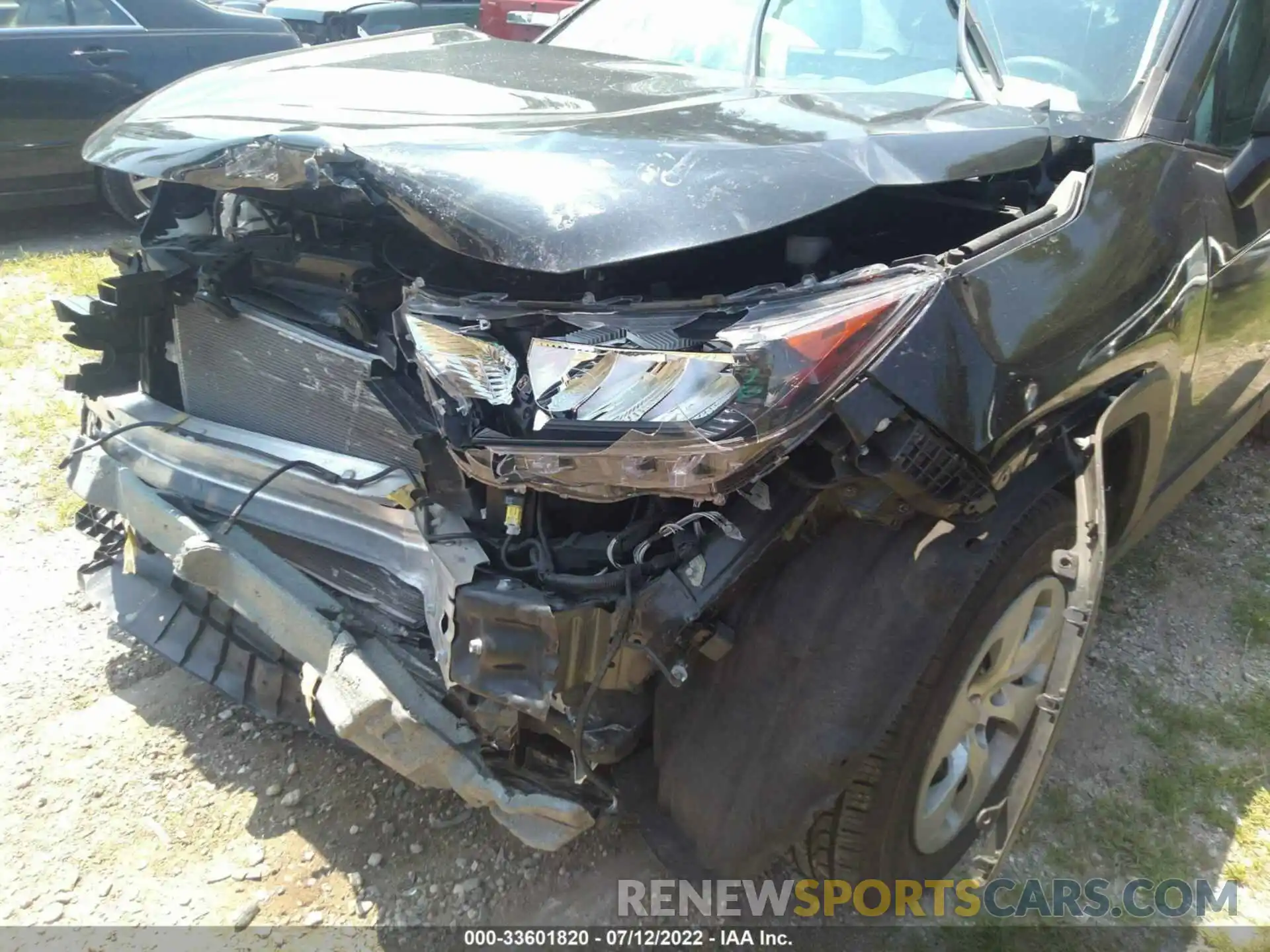 6 Photograph of a damaged car 2T3F1RFV0LC097815 TOYOTA RAV4 2020