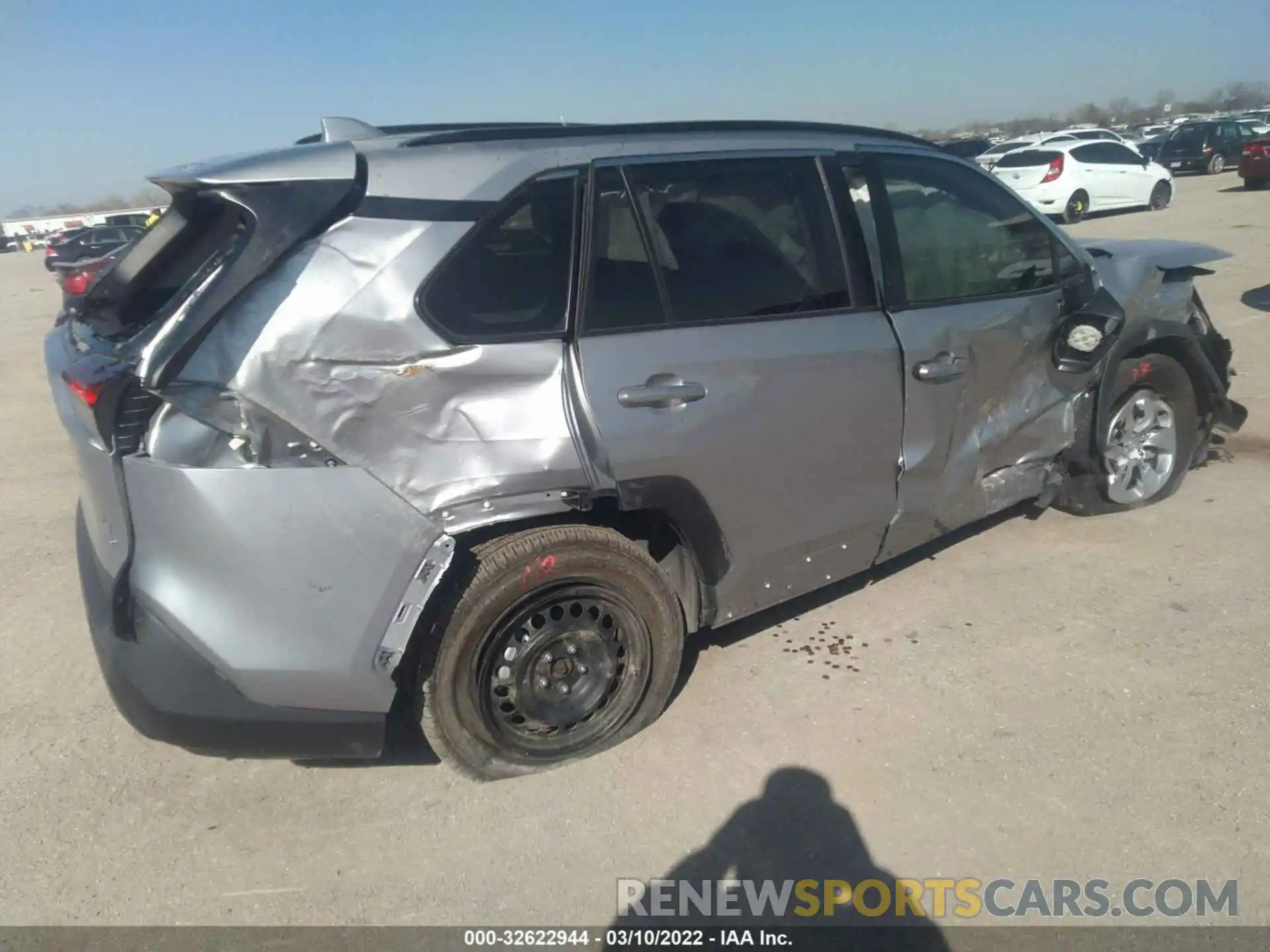 4 Photograph of a damaged car 2T3F1RFV0LC124852 TOYOTA RAV4 2020