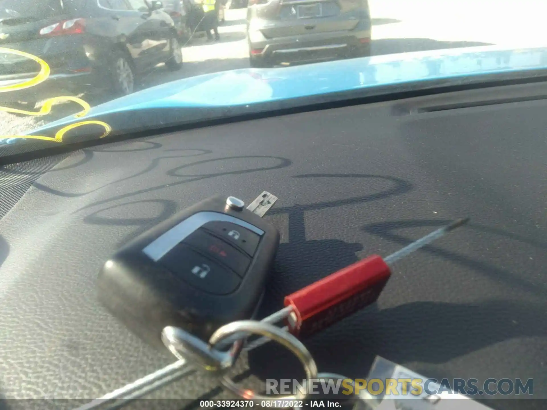 11 Photograph of a damaged car 2T3F1RFV0LC137567 TOYOTA RAV4 2020