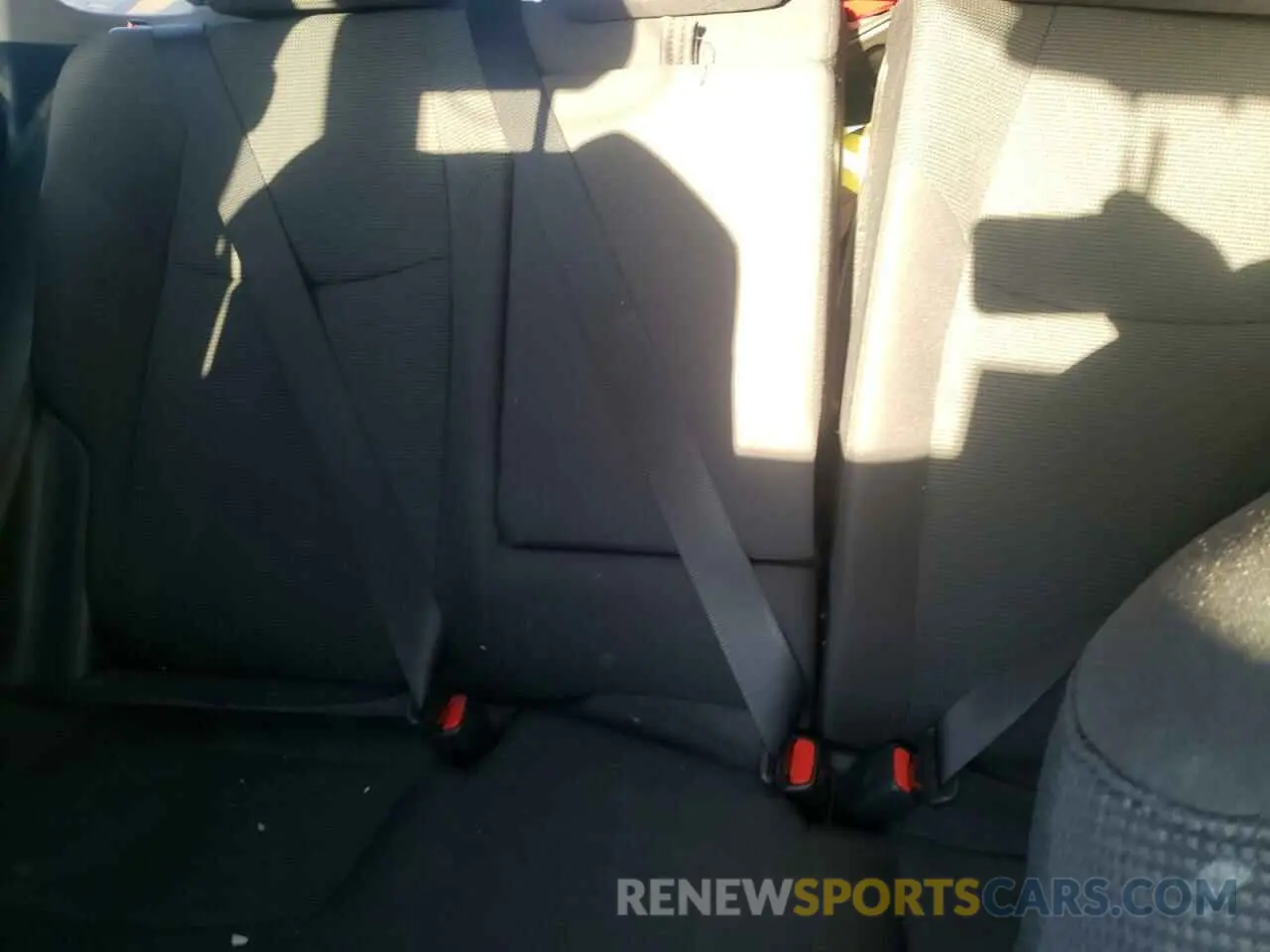 10 Photograph of a damaged car 2T3F1RFV0LW090877 TOYOTA RAV4 2020