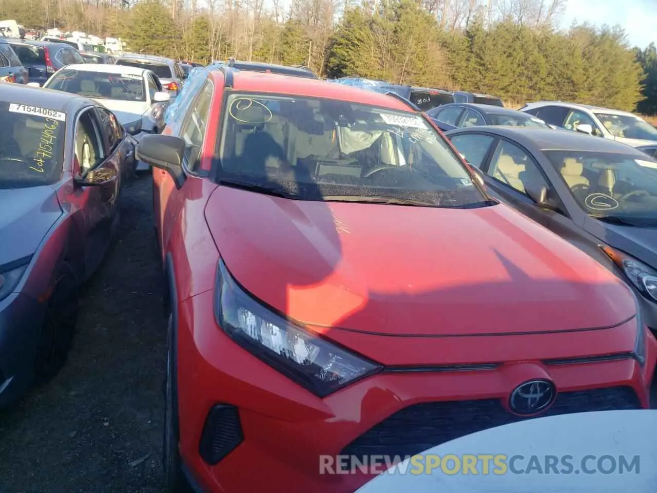5 Photograph of a damaged car 2T3F1RFV0LW090877 TOYOTA RAV4 2020
