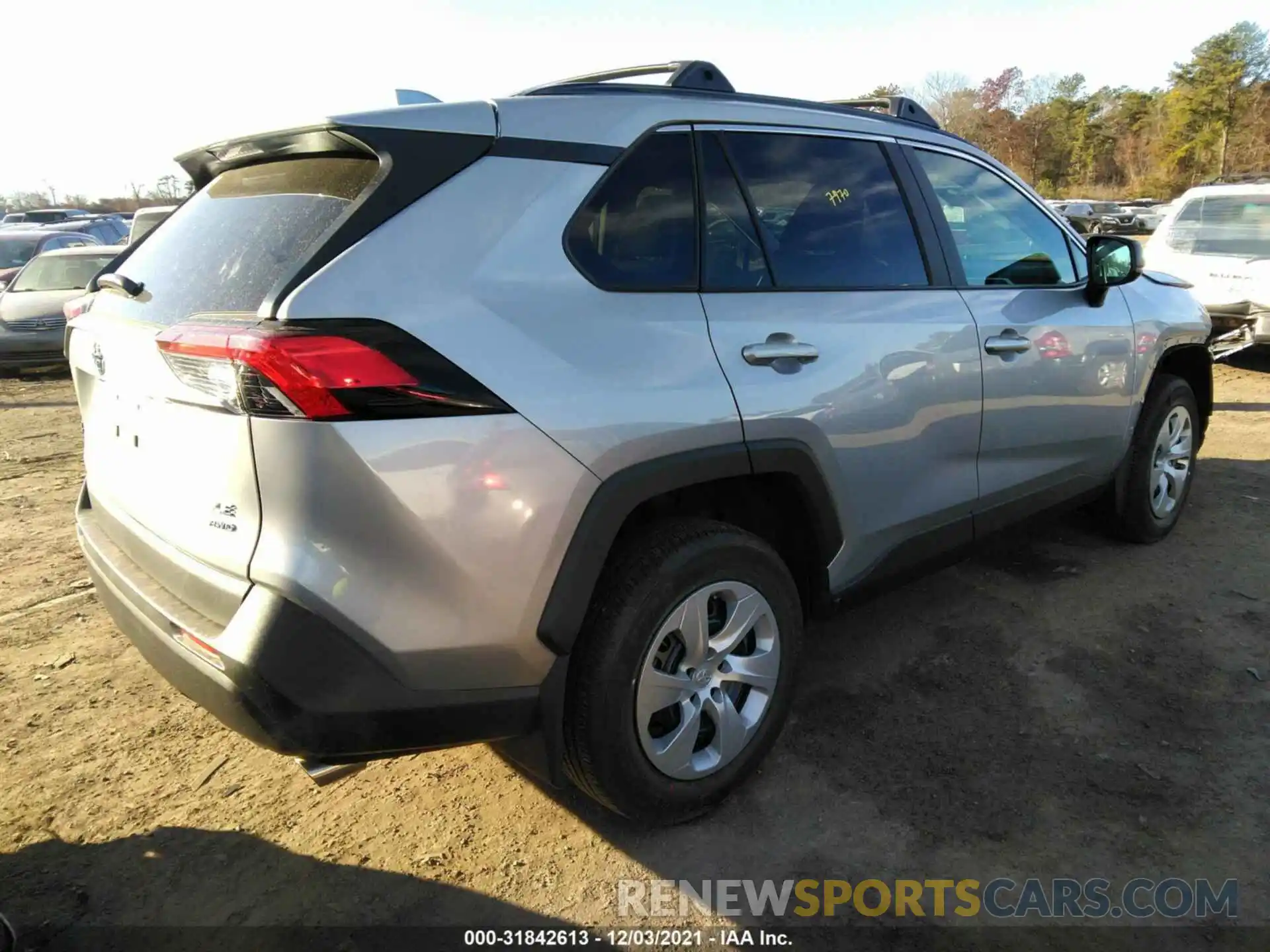 4 Photograph of a damaged car 2T3F1RFV0LW098770 TOYOTA RAV4 2020