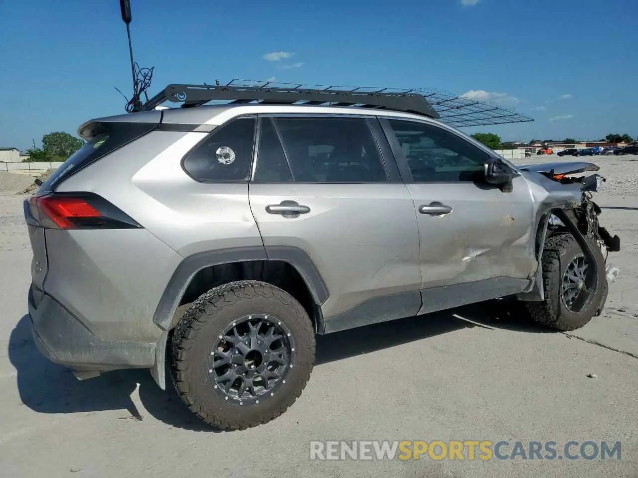 3 Photograph of a damaged car 2T3F1RFV1LC095491 TOYOTA RAV4 2020