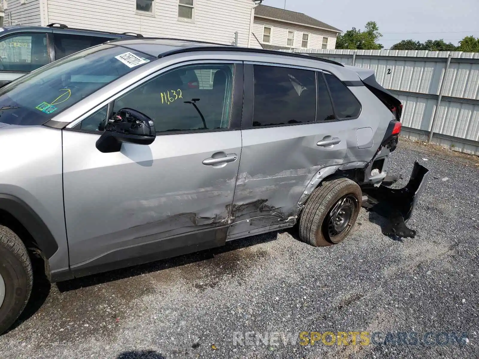 9 Photograph of a damaged car 2T3F1RFV1LC112340 TOYOTA RAV4 2020