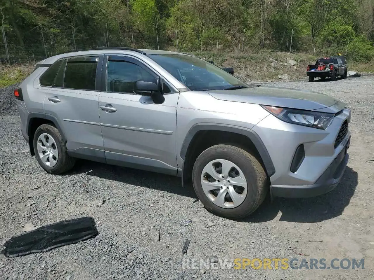 4 Photograph of a damaged car 2T3F1RFV1LC121247 TOYOTA RAV4 2020
