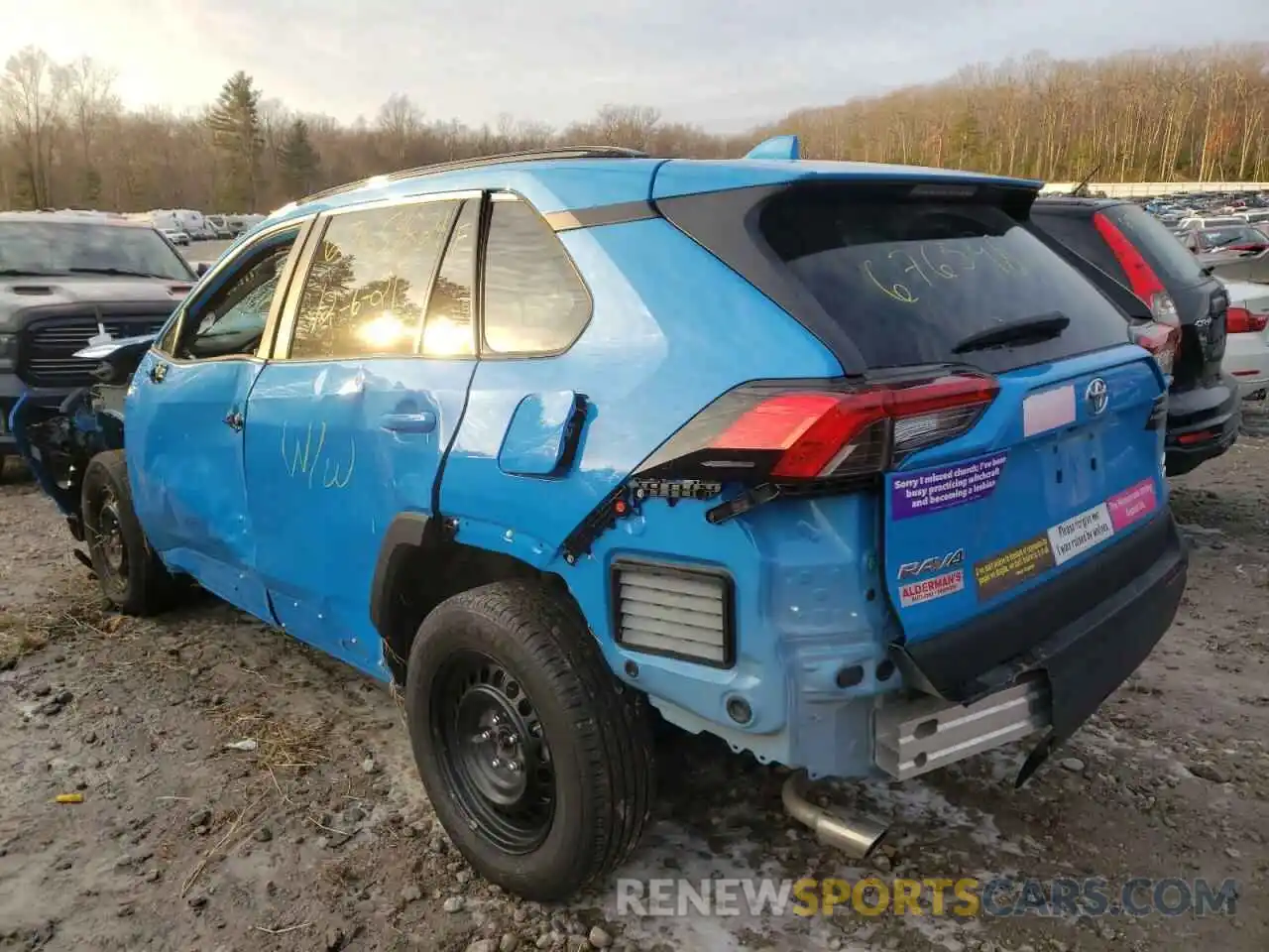 3 Photograph of a damaged car 2T3F1RFV1LC132071 TOYOTA RAV4 2020