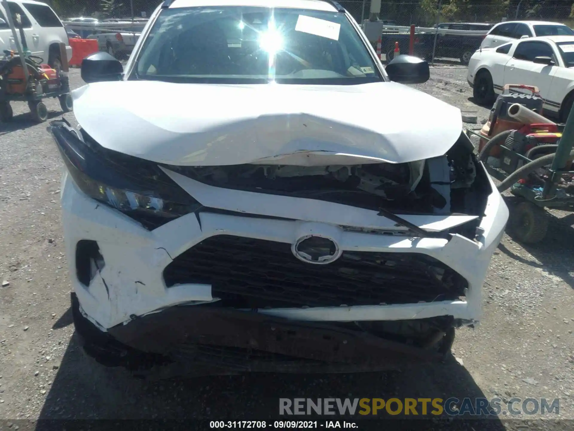 6 Photograph of a damaged car 2T3F1RFV1LW095716 TOYOTA RAV4 2020