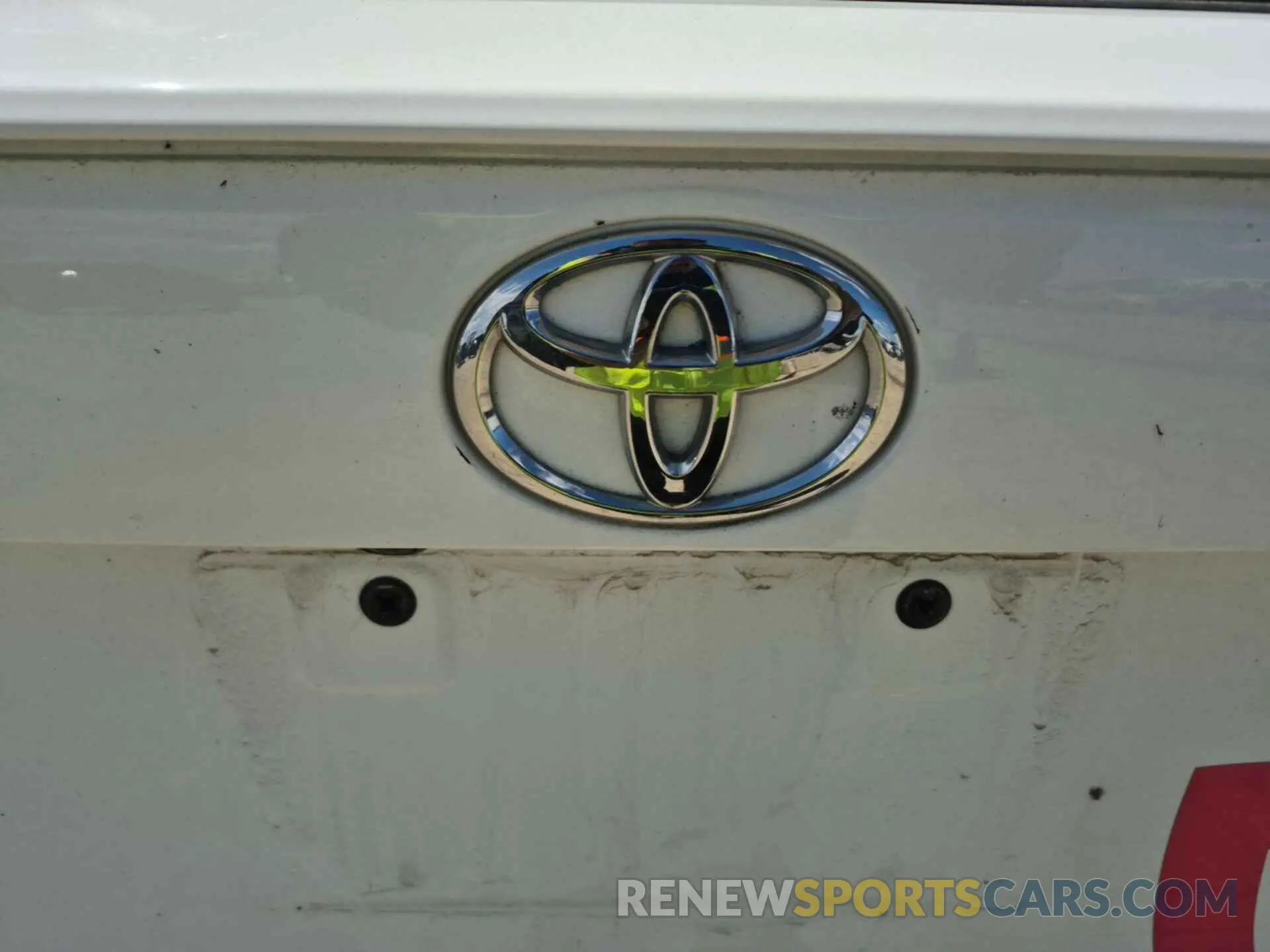 1 Photograph of a damaged car 2T3F1RFV1LW111090 TOYOTA RAV4 2020
