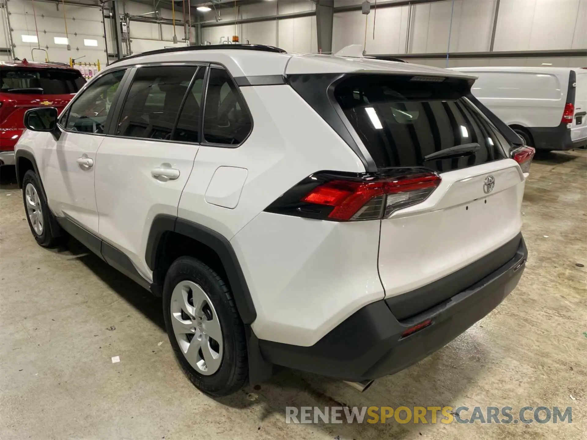 13 Photograph of a damaged car 2T3F1RFV1LW111090 TOYOTA RAV4 2020