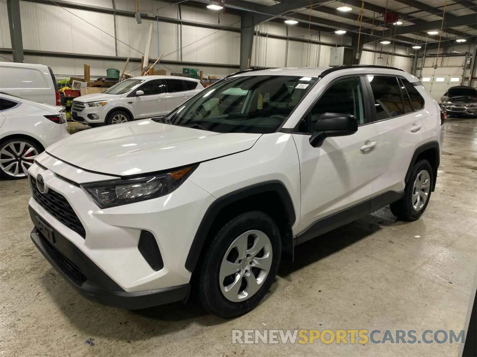 18 Photograph of a damaged car 2T3F1RFV1LW111090 TOYOTA RAV4 2020