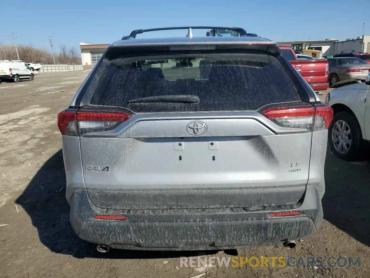 6 Photograph of a damaged car 2T3F1RFV1LW115284 TOYOTA RAV4 2020