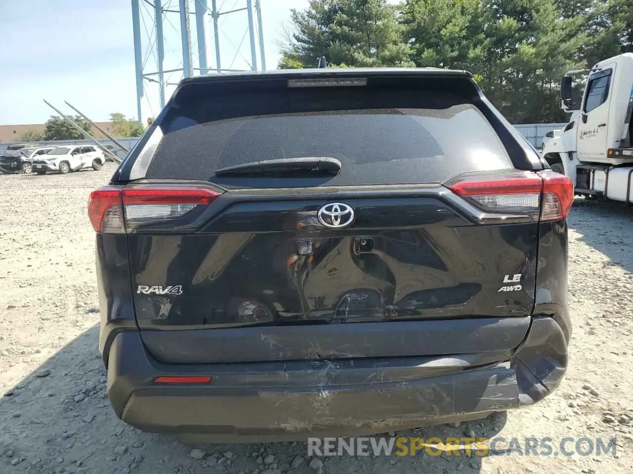 6 Photograph of a damaged car 2T3F1RFV1LW131727 TOYOTA RAV4 2020