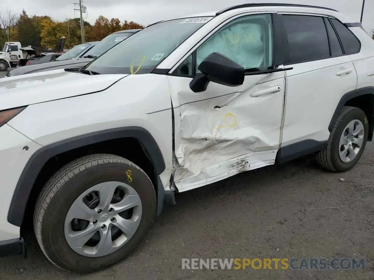 9 Photograph of a damaged car 2T3F1RFV2LC068302 TOYOTA RAV4 2020