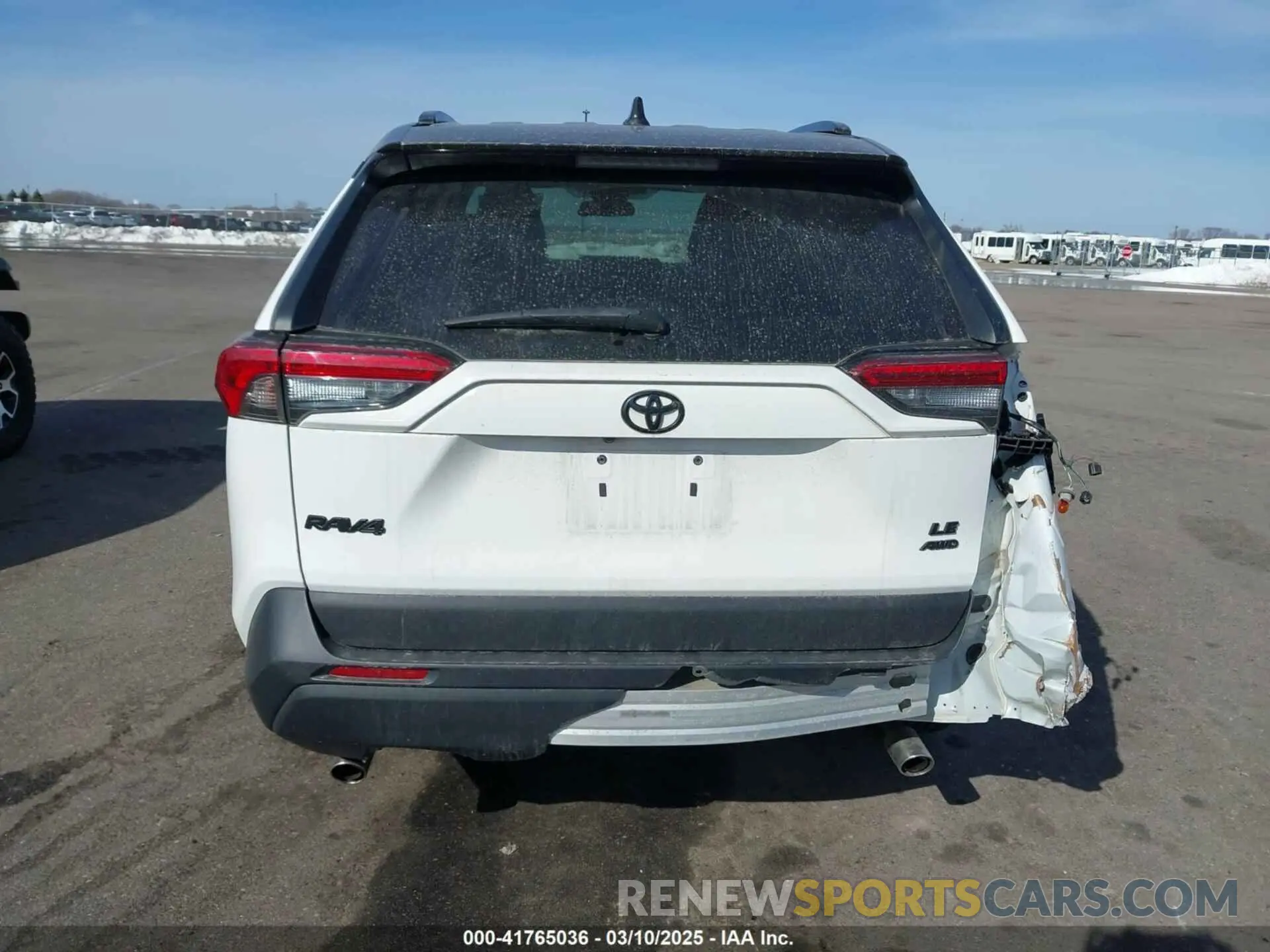 17 Photograph of a damaged car 2T3F1RFV2LC089909 TOYOTA RAV4 2020