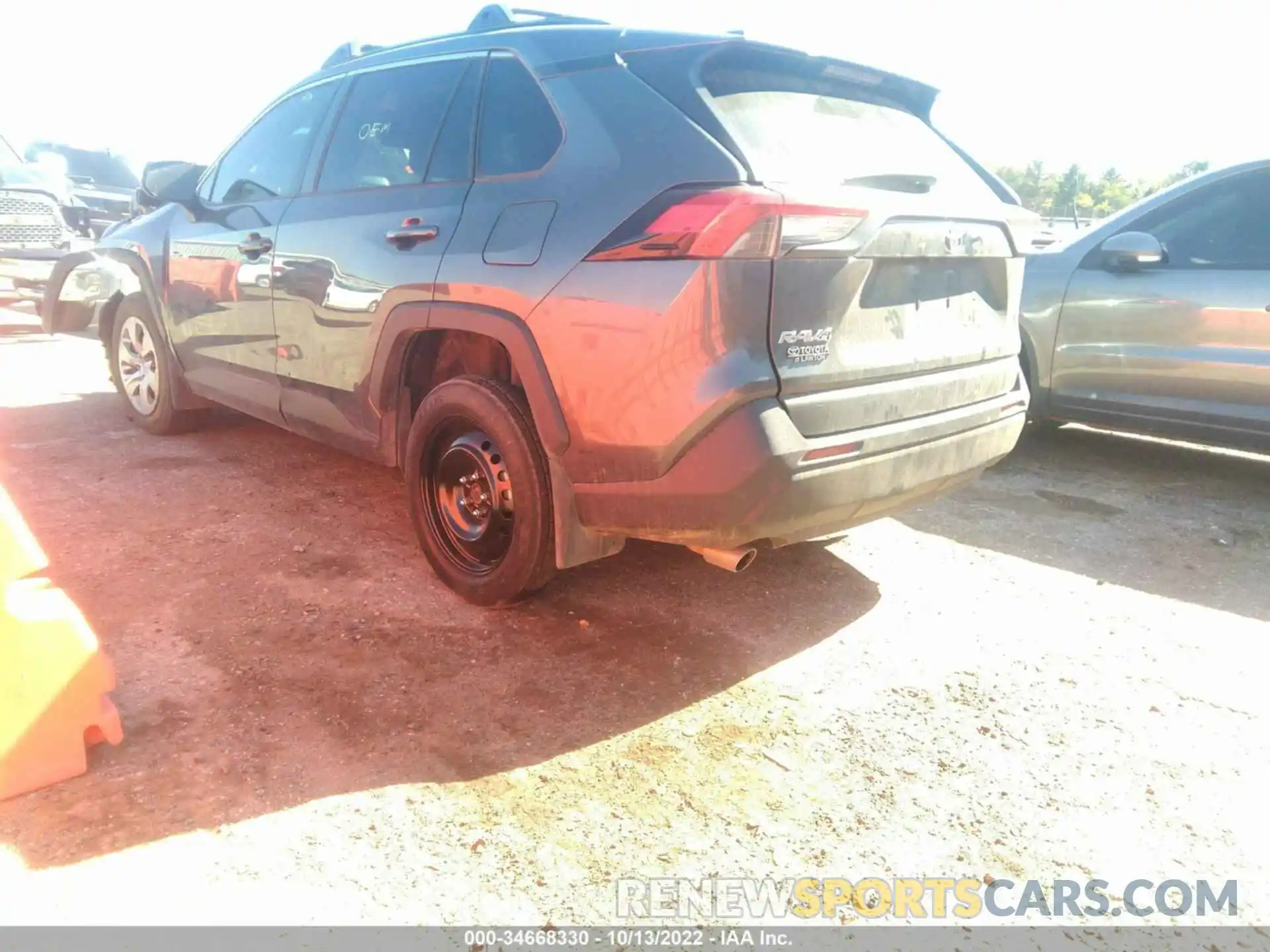 3 Photograph of a damaged car 2T3F1RFV2LC114551 TOYOTA RAV4 2020