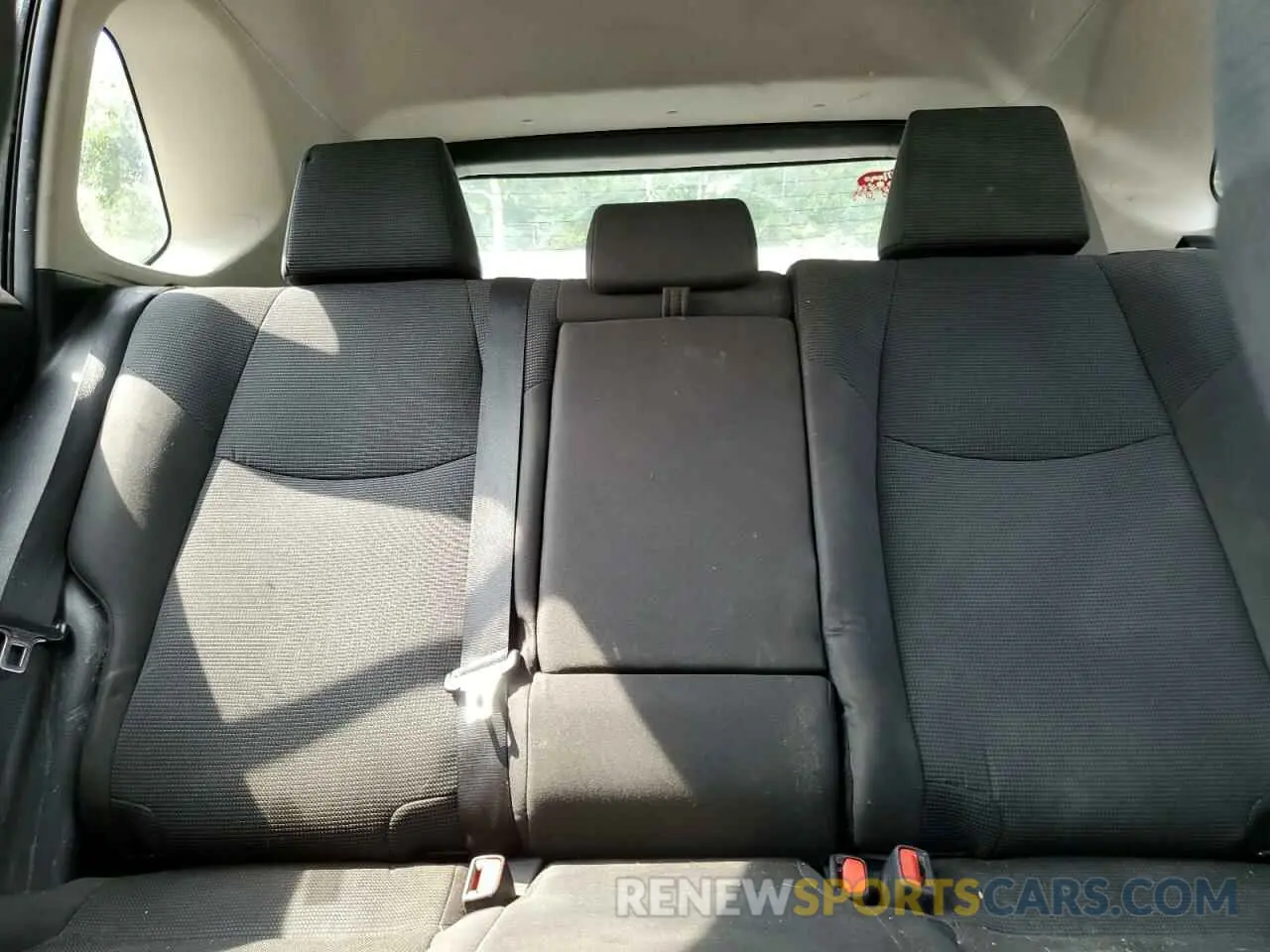 10 Photograph of a damaged car 2T3F1RFV2LC135061 TOYOTA RAV4 2020