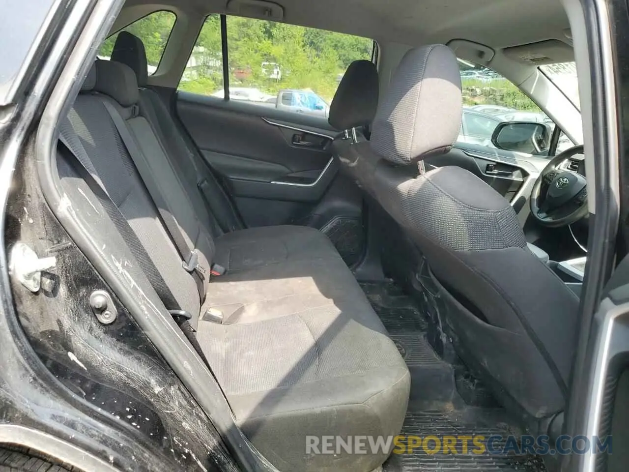 11 Photograph of a damaged car 2T3F1RFV2LC135061 TOYOTA RAV4 2020