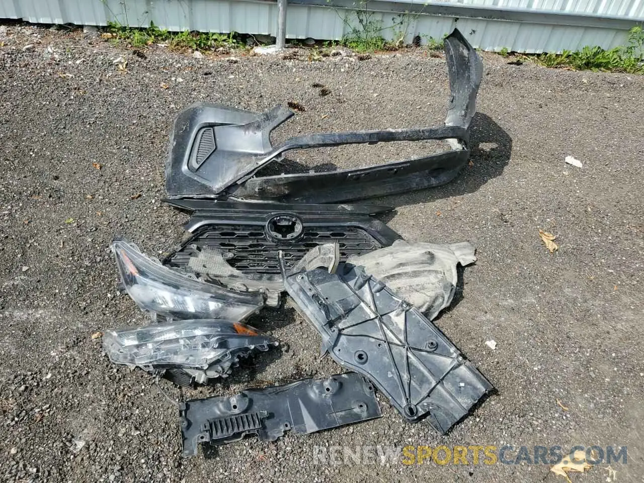 13 Photograph of a damaged car 2T3F1RFV2LC135061 TOYOTA RAV4 2020