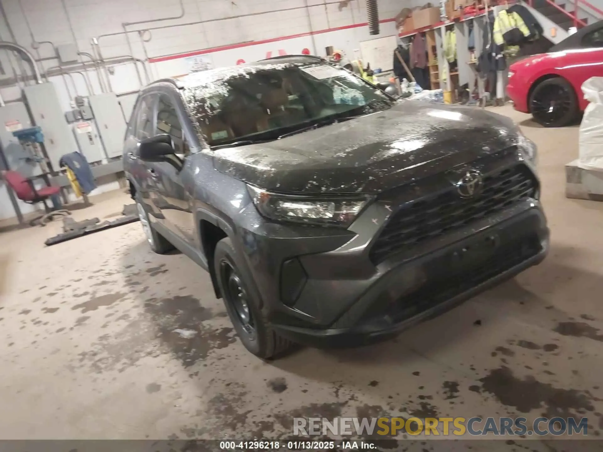 1 Photograph of a damaged car 2T3F1RFV2LW085535 TOYOTA RAV4 2020